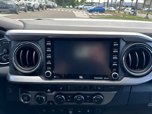 Used 2023 Toyota Tacoma Limited AWD/4WD image 25