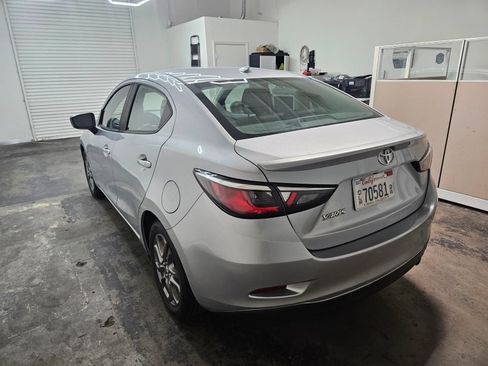 Used 2019 Toyota Yaris LE FWD image 7