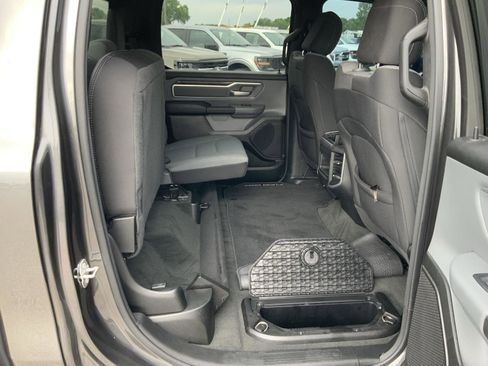 Used 2022 RAM 1500 Big Horn AWD/4WD image 60