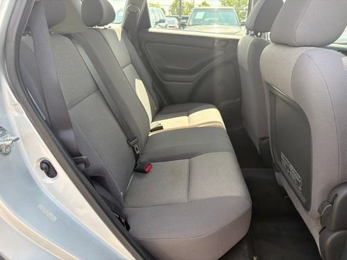 Used 2007 Pontiac Vibe w/ Sun And Sound Package FWD image 22