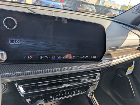 New 2026 Chevrolet Traverse High Country FWD image 27