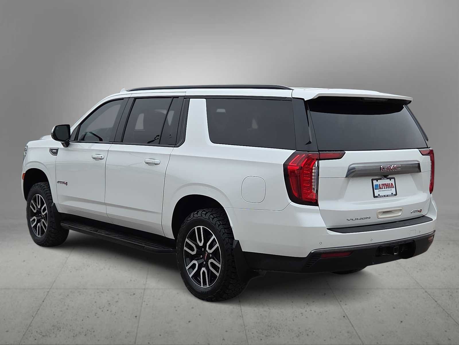 Used 2021 GMC Yukon XL AT4 AWD/4WD image 6