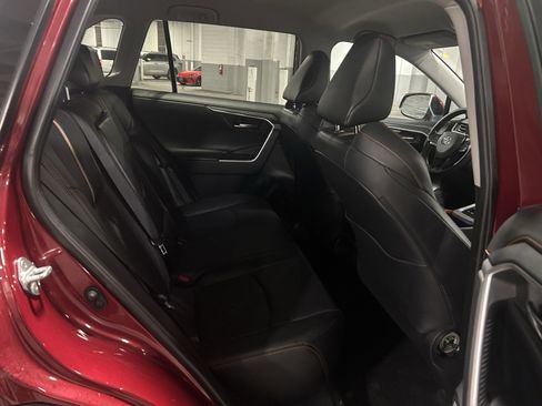 Used 2019 Toyota RAV4 Adventure image 6
