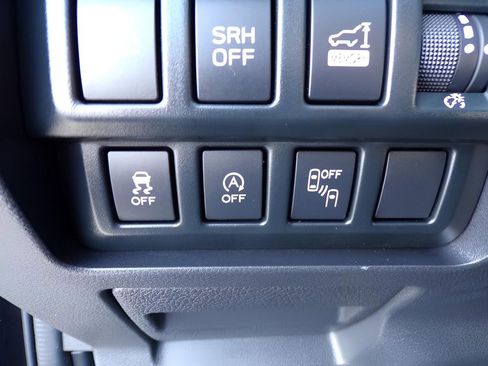 Used 2020 Subaru Forester Limited image 21