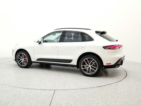 Used 2023 Porsche Macan S AWD/4WD image 8