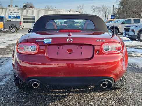 Used 2009 MAZDA MX-5 Miata Grand Touring w/ Premium Pkg image 5