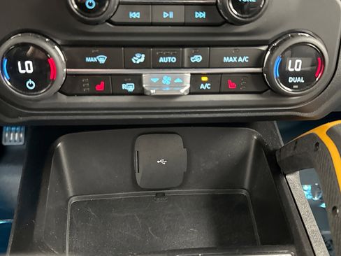 Used 2023 Ford Bronco Badlands AWD/4WD image 17