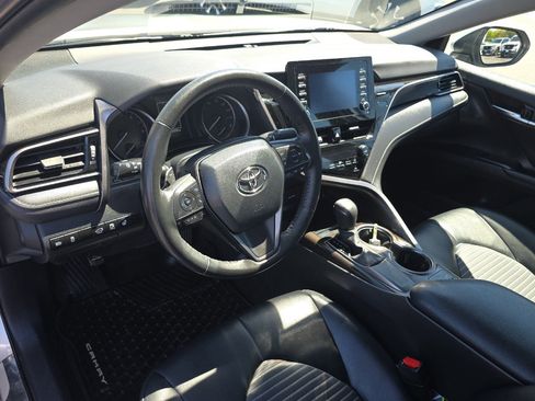 Used 2024 Toyota Camry SE FWD image 9