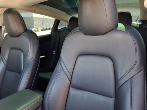 Used 2022 Tesla Model 3 image 24