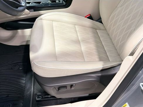 Used 2023 Buick Envision Avenir AWD/4WD image 19