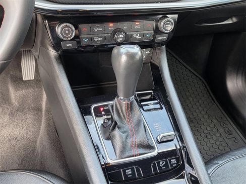 Used 2023 Jeep Compass Trailhawk image 18