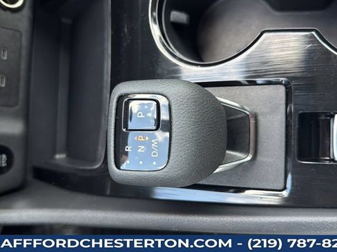 Used 2024 Nissan Rogue SV FWD image 17