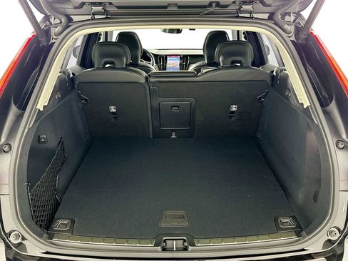 Certified 2025 Volvo XC60 T8 Ultra w/ Protection Package Premier image 21