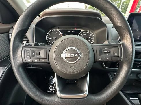 Used 2023 Nissan Rogue S AWD/4WD image 41