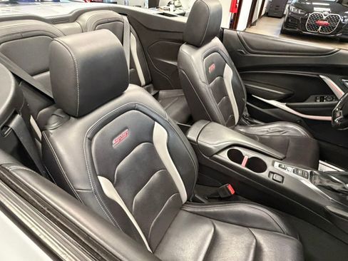 Used 2019 Chevrolet Camaro SS image 71