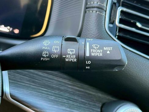 Used 2024 Jeep Wagoneer L Series II w/ Premium Group I image 25