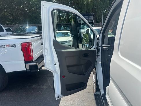 Used 2025 Ford Transit 250 Low Roof w/ Exterior Upgrade Package RWD image 15
