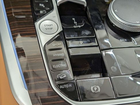 New 2026 BMW X5 xDrive50e image 24