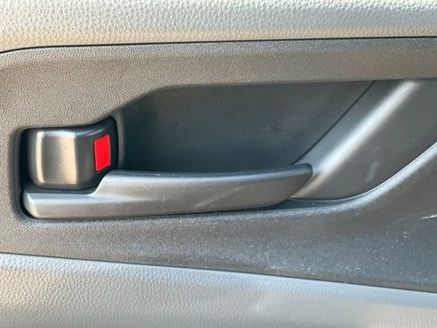 Used 2025 Toyota Prius LE FWD image 33