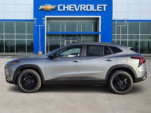 New 2026 Chevrolet Trax ACTIV w/ Sunroof Package image 3