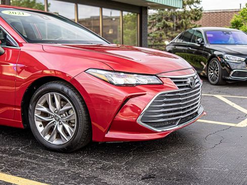 Used 2021 Toyota Avalon XLE FWD image 3