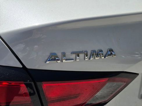 Used 2021 Nissan Altima 2.5 SV image 10