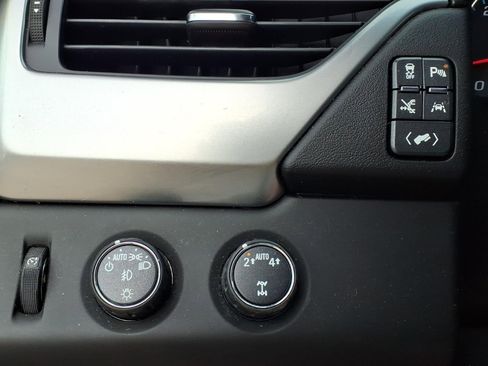 Used 2018 Chevrolet Tahoe Premier image 13