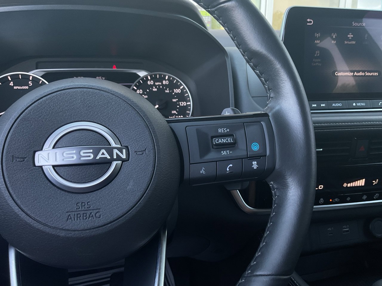 Used 2023 Nissan Rogue SL FWD image 38