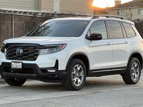 Used 2023 Honda Passport TrailSport image 8