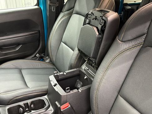 Used 2024 Jeep Wrangler Unlimited image 28