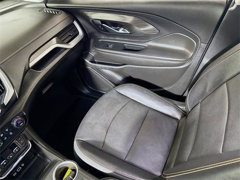 Used 2021 GMC Terrain SLT image 20