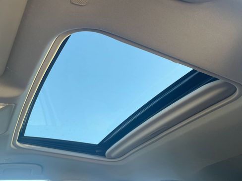 Used 2025 Toyota RAV4 XLE image 29