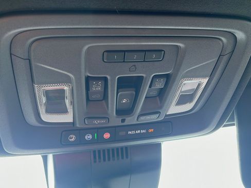 Used 2024 GMC Sierra 1500 Denali Ultimate AWD/4WD image 17