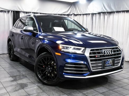 Used 2018 Audi SQ5 Premium Plus w/ Navigation Package image 3