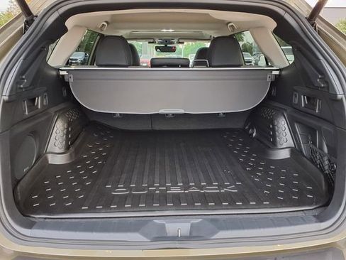 Certified 2025 Subaru Outback Onyx Edition XT AWD/4WD image 9