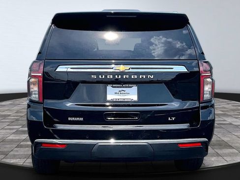 Used 2023 Chevrolet Suburban LT AWD/4WD image 4