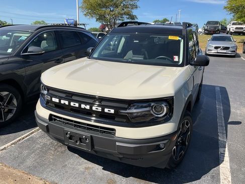 Used 2024 Ford Bronco Sport Outer Banks image 12