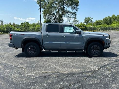 New 2025 Nissan Frontier PRO-4X w/ Tow Package image 6