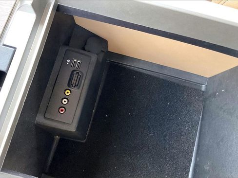 Used 2014 Ford F150 Lariat w/ Equipment Group 501A Mid image 22