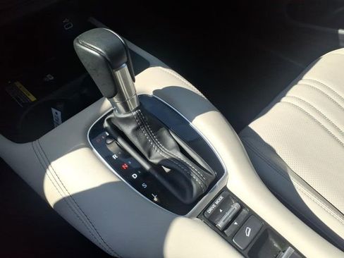 Used 2023 Honda HR-V EX-L image 13