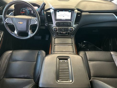 Used 2020 Chevrolet Suburban Premier image 15