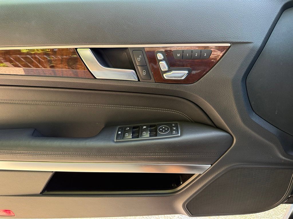 Used 2015 Mercedes-Benz E 550 Cabriolet image 29