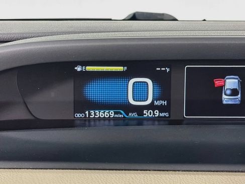 Used 2017 Toyota Prius Two w/ Prius Two Safety Plus Package FWD image 17