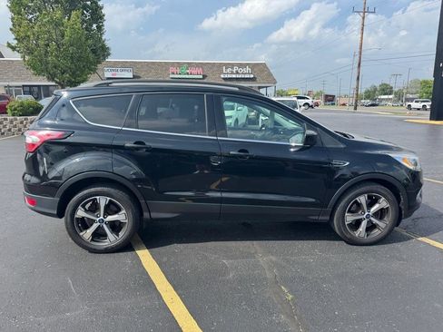 Used 2018 Ford Escape SEL w/ Ford Safe & Smart Package AWD/4WD image 2