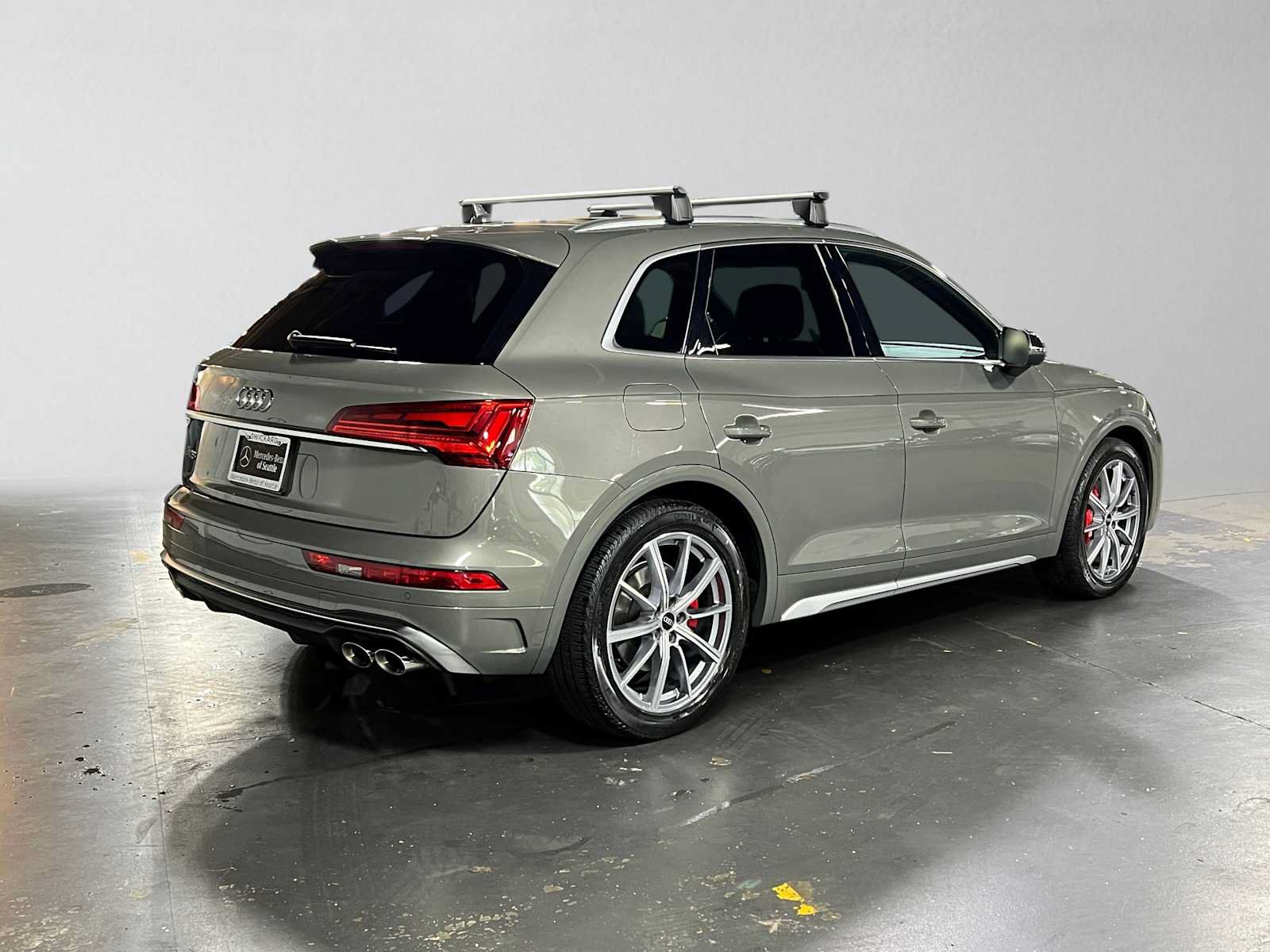 Used 2024 Audi SQ5 Premium Plus w/ Premium Plus Package AWD/4WD image 3