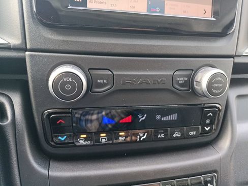 New 2025 RAM ProMaster 3500 w/ Cold Weather Group FWD image 20