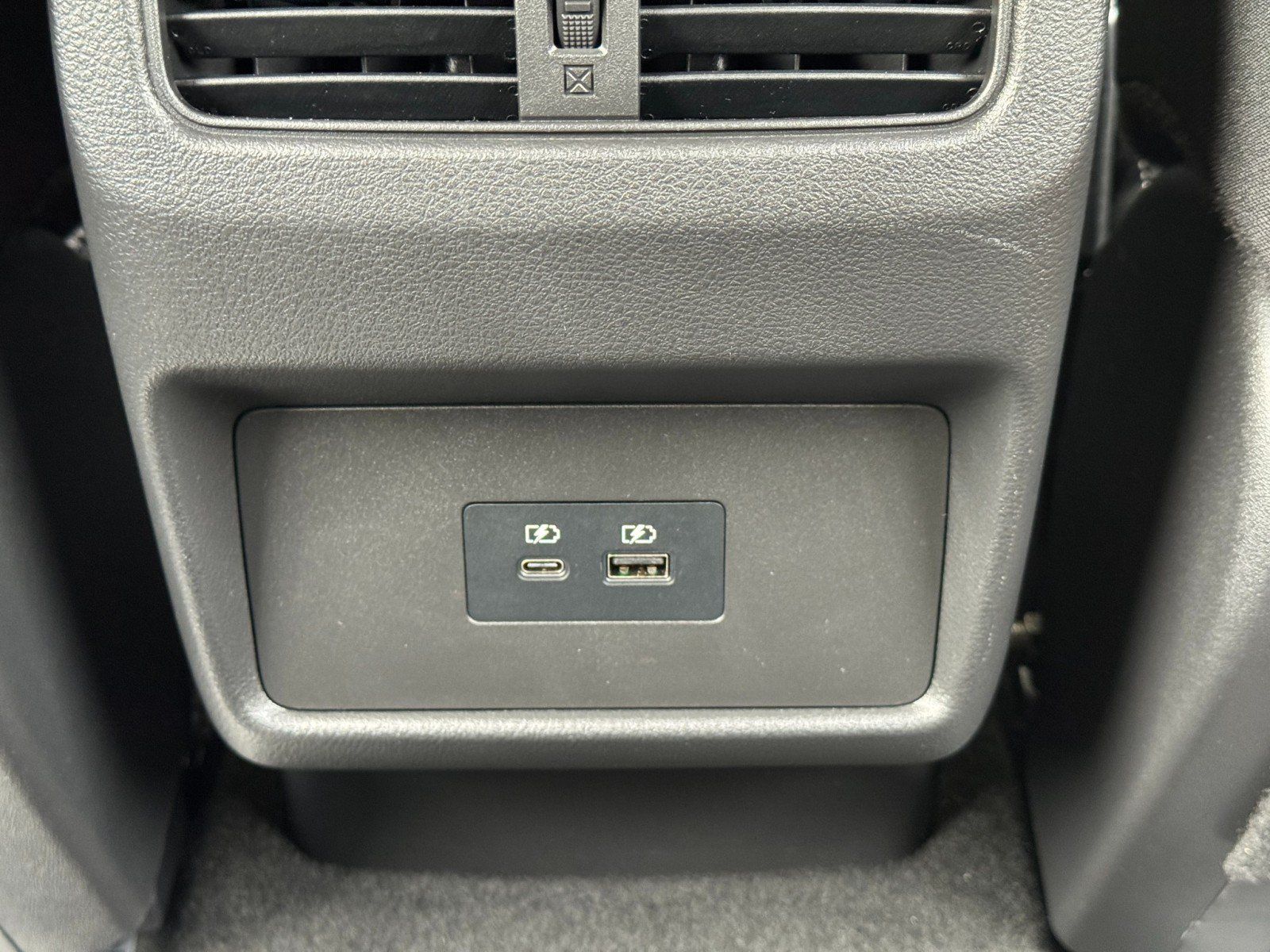 Used 2023 Nissan Rogue SV FWD image 28