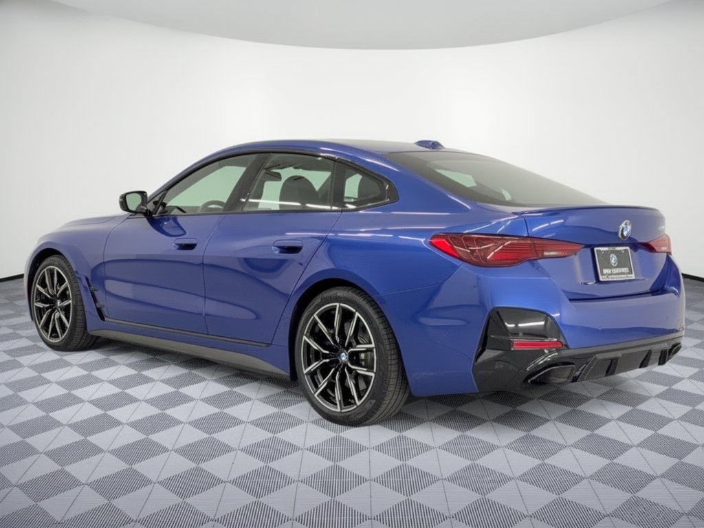 Used 2026 BMW M440i w/ Premium Package RWD image 3