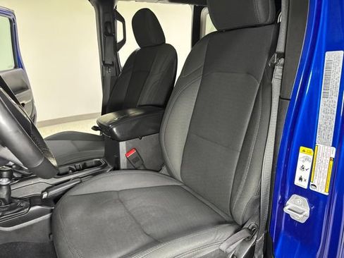Used 2019 Jeep Wrangler Unlimited Sport S AWD/4WD image 11