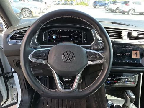 Used 2023 Volkswagen Tiguan SEL R-Line image 17